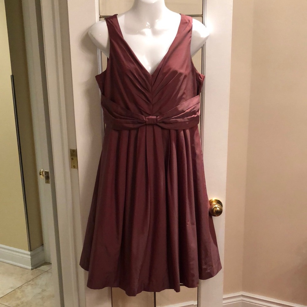 Sleeveless V-Neck Burgundy Taffeta Dress